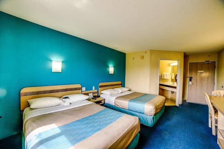 Room 18 of 40